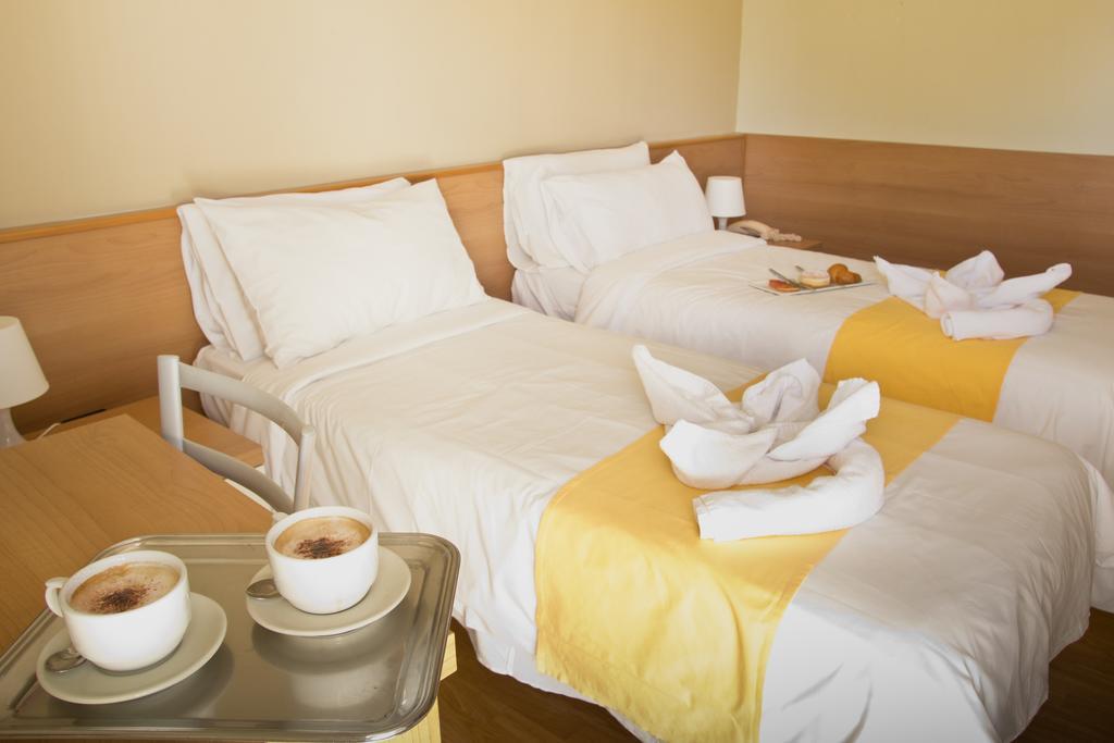 Hotel La Fenice Lignano Sabbiadoro Habitación foto