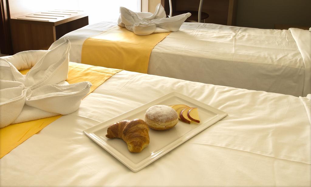 Hotel La Fenice Lignano Sabbiadoro Habitación foto